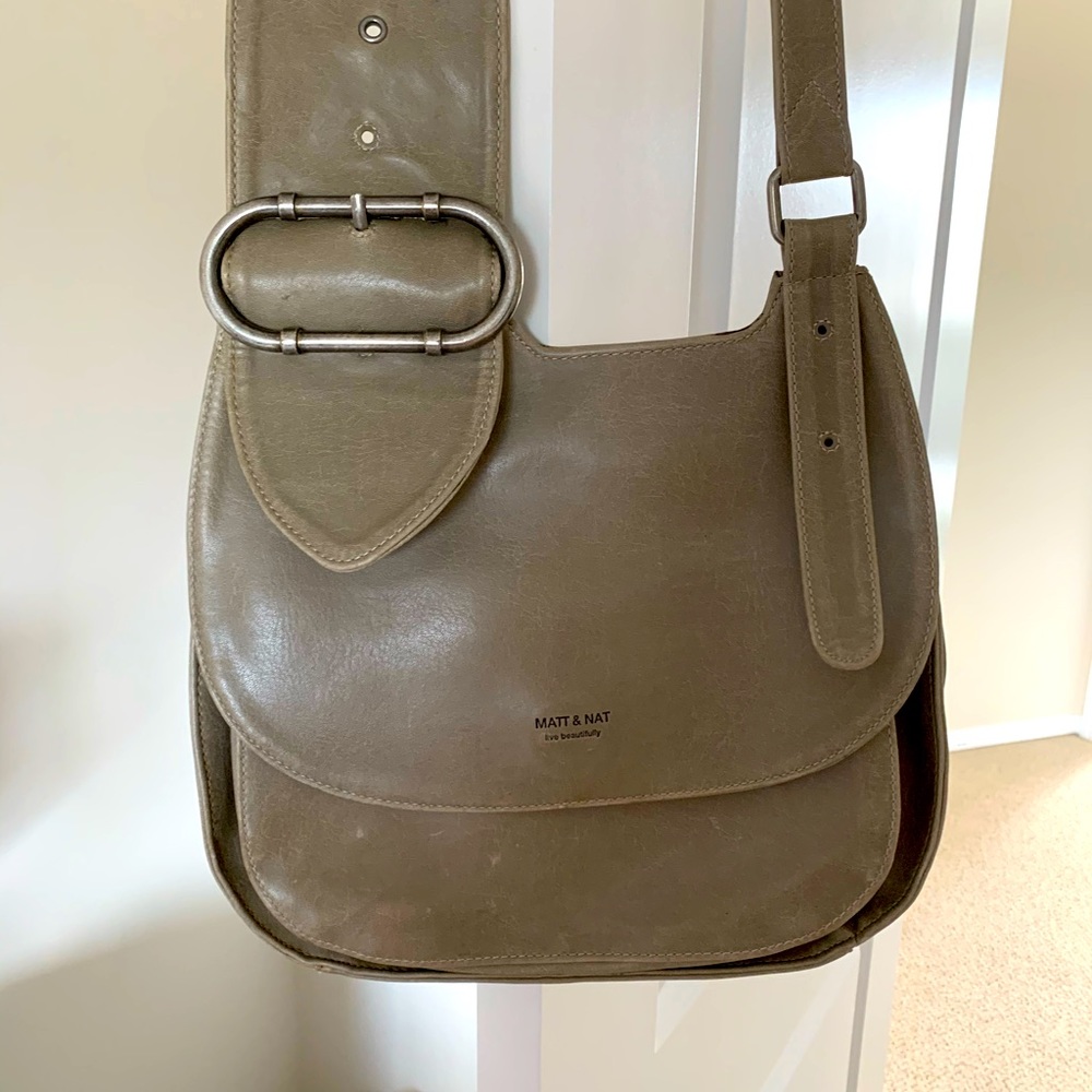 May & Nat beige saddlebag purse